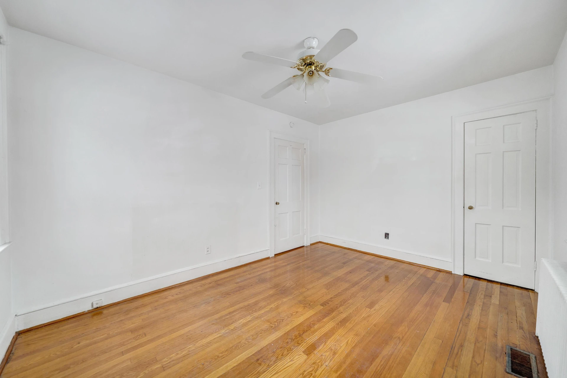 1605 Syracuse AVE NW - Photo 19