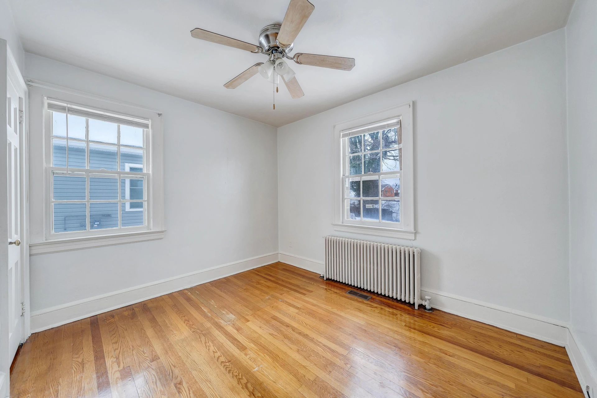 1605 Syracuse AVE NW - Photo 20