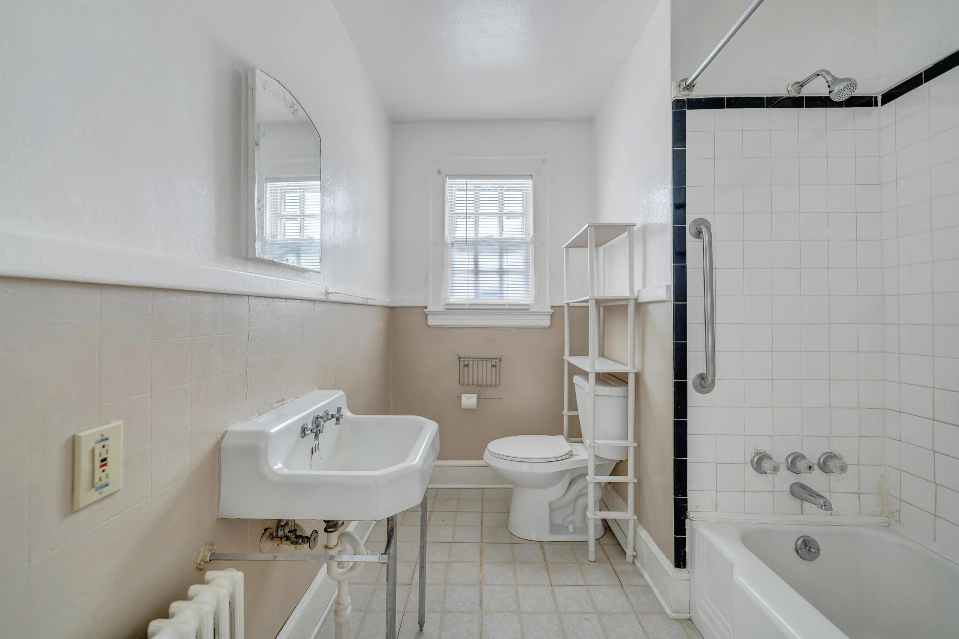 1605 Syracuse AVE NW - Photo 23