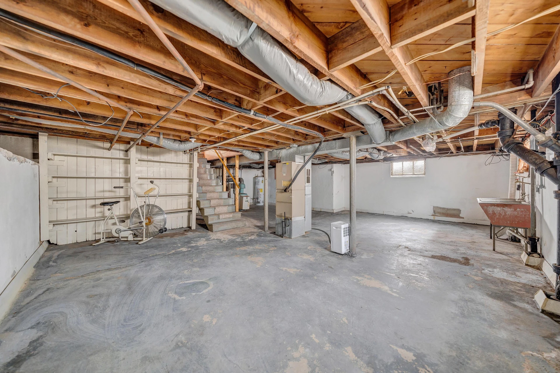 1605 Syracuse AVE NW - Photo 26