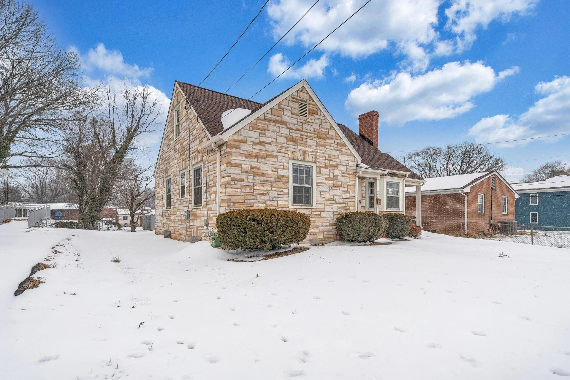 1605 Syracuse AVE NW - Photo 38