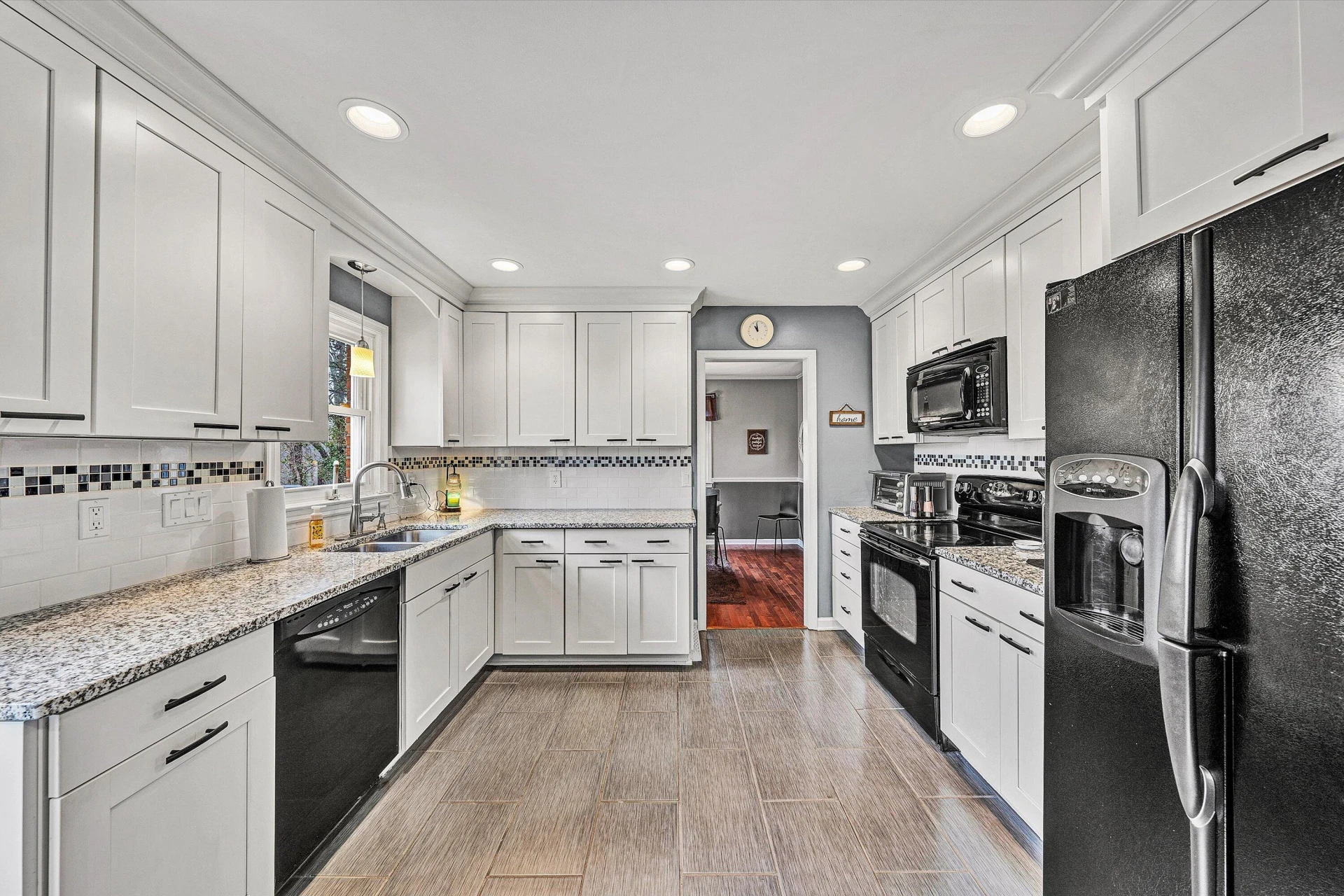 3703 Tomley DR - Photo 15
