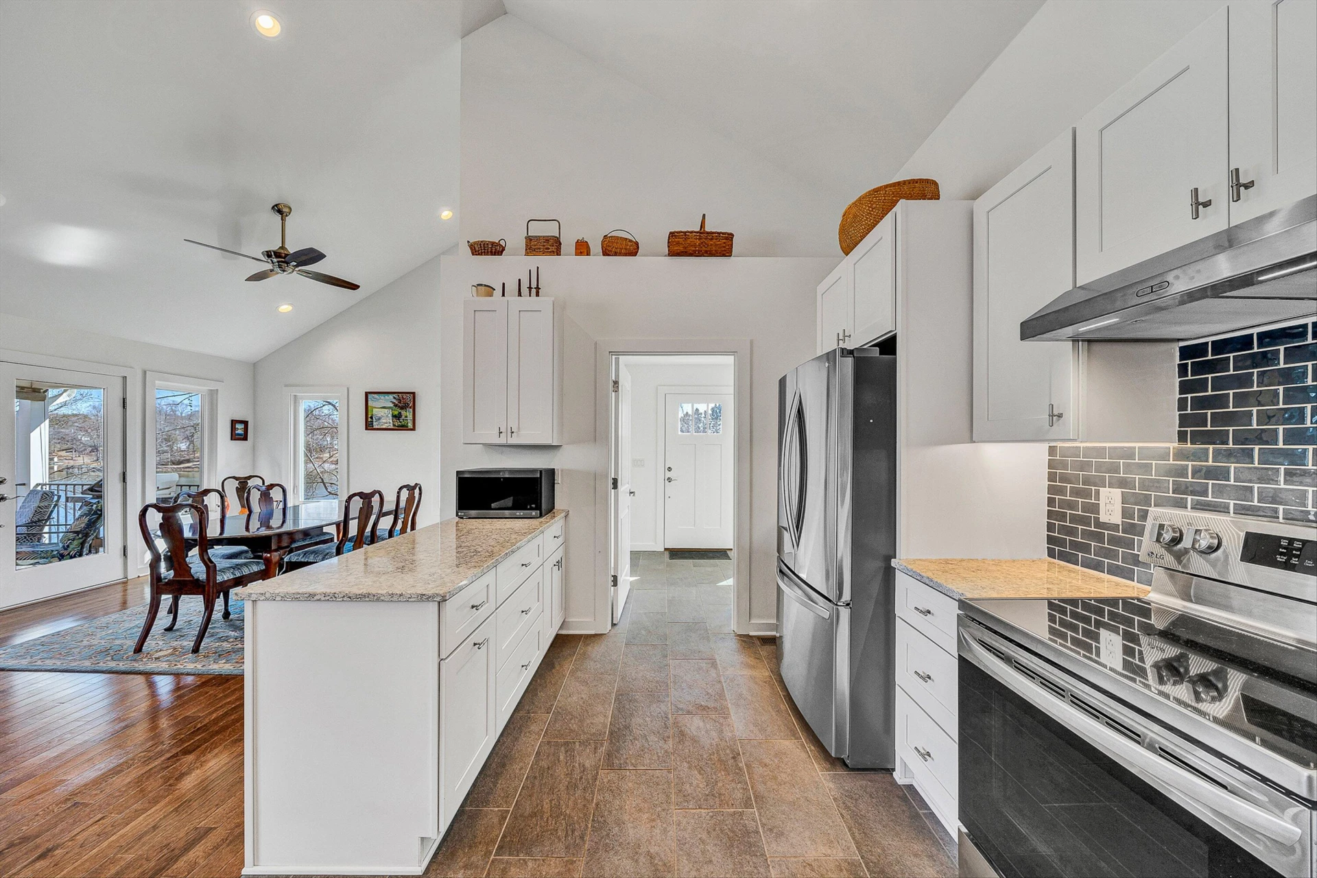 306 Cove Point TRL - Photo 19