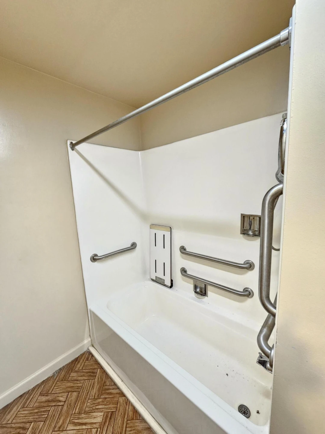 650 Boulevard - Photo 12