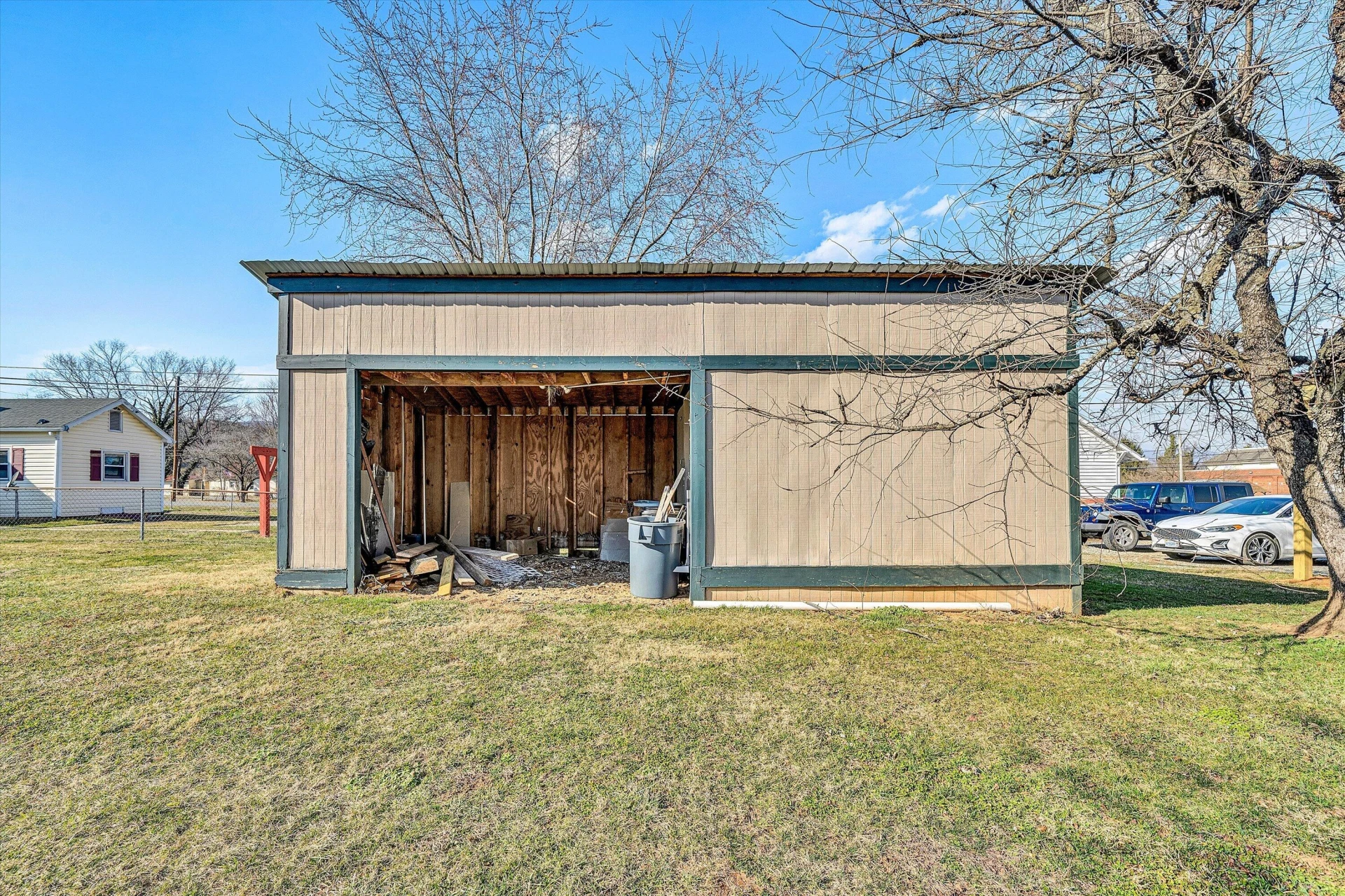 97 Woodman AVE - Photo 28