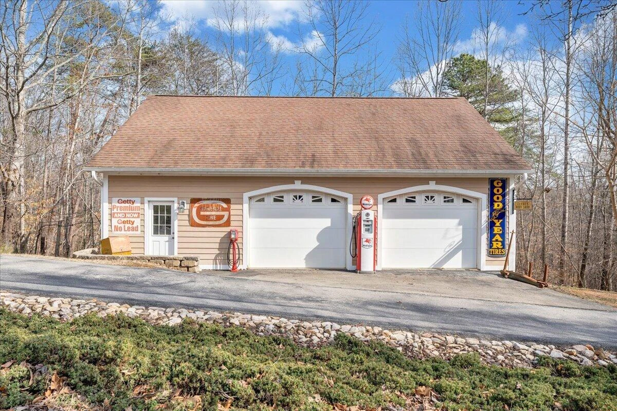 2580 Lakewood Forest RD - Photo 101