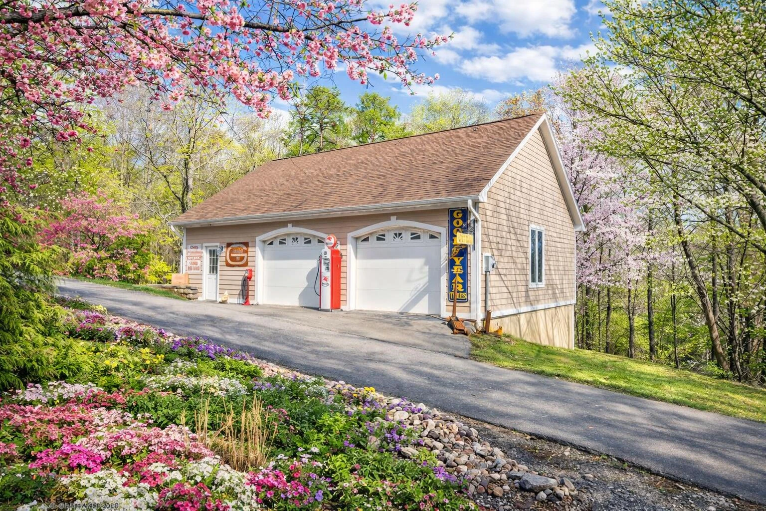 2580 Lakewood Forest RD - Photo 14