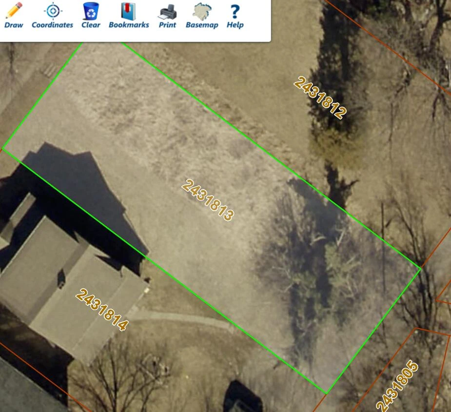 917 Lafayette BLVD NW - Photo 3