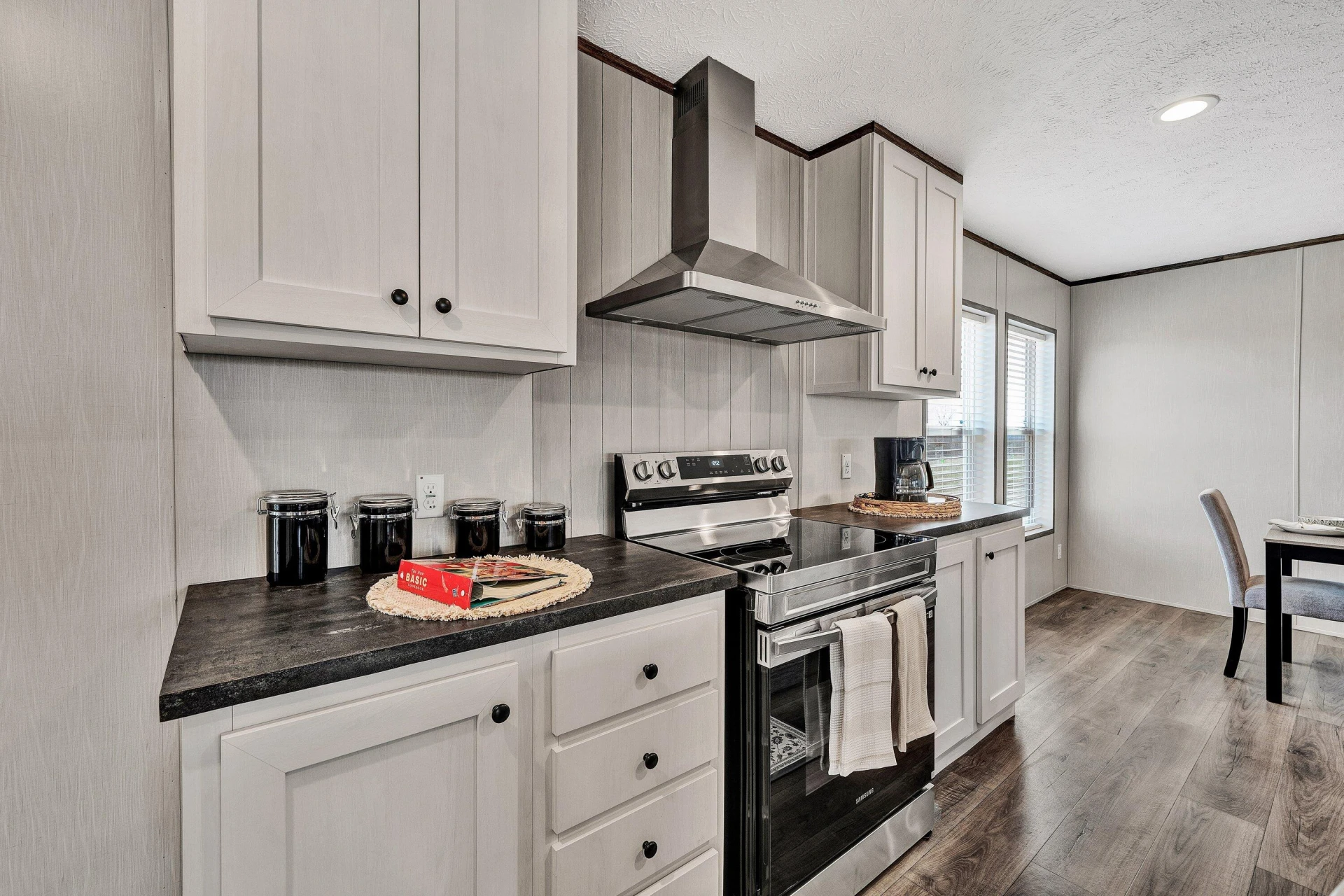 2206 Lipscomb RD - Photo 10