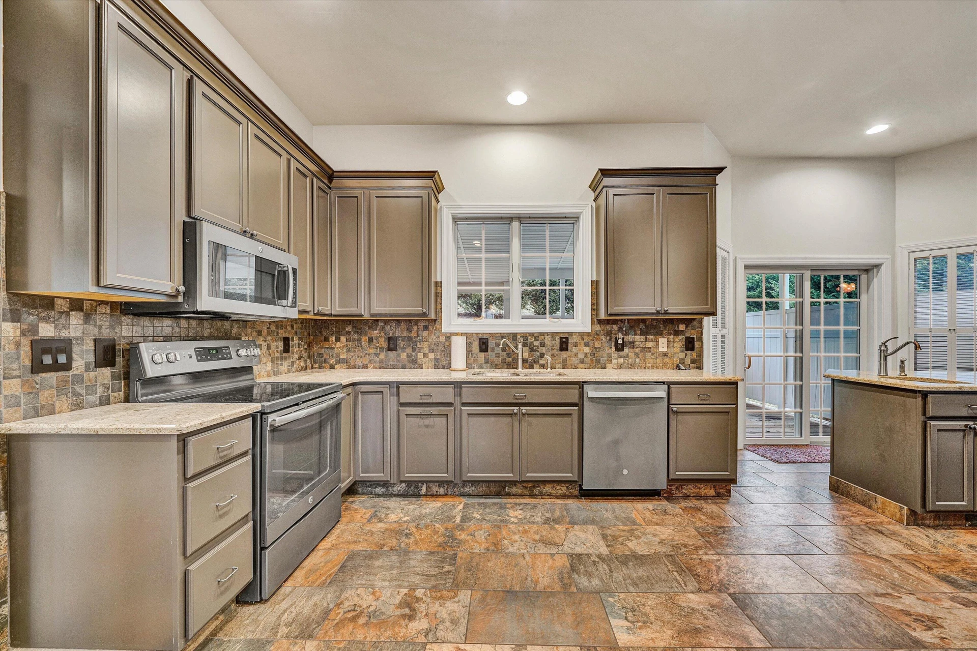116 Dustys RD - Photo 20