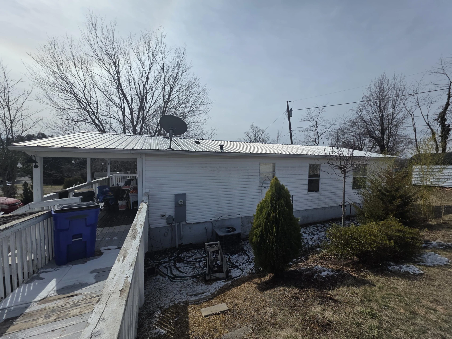 175 Jones ST SE - Photo 4
