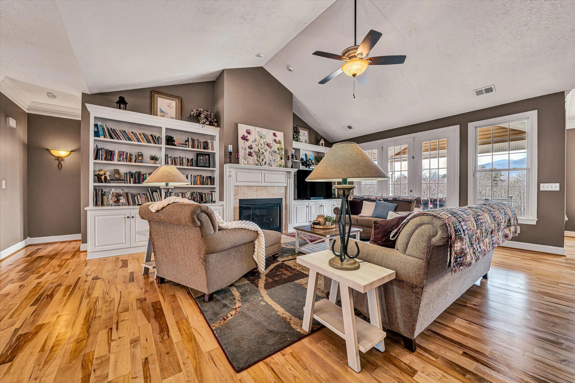 323 DEERBERRY LN - Photo 15