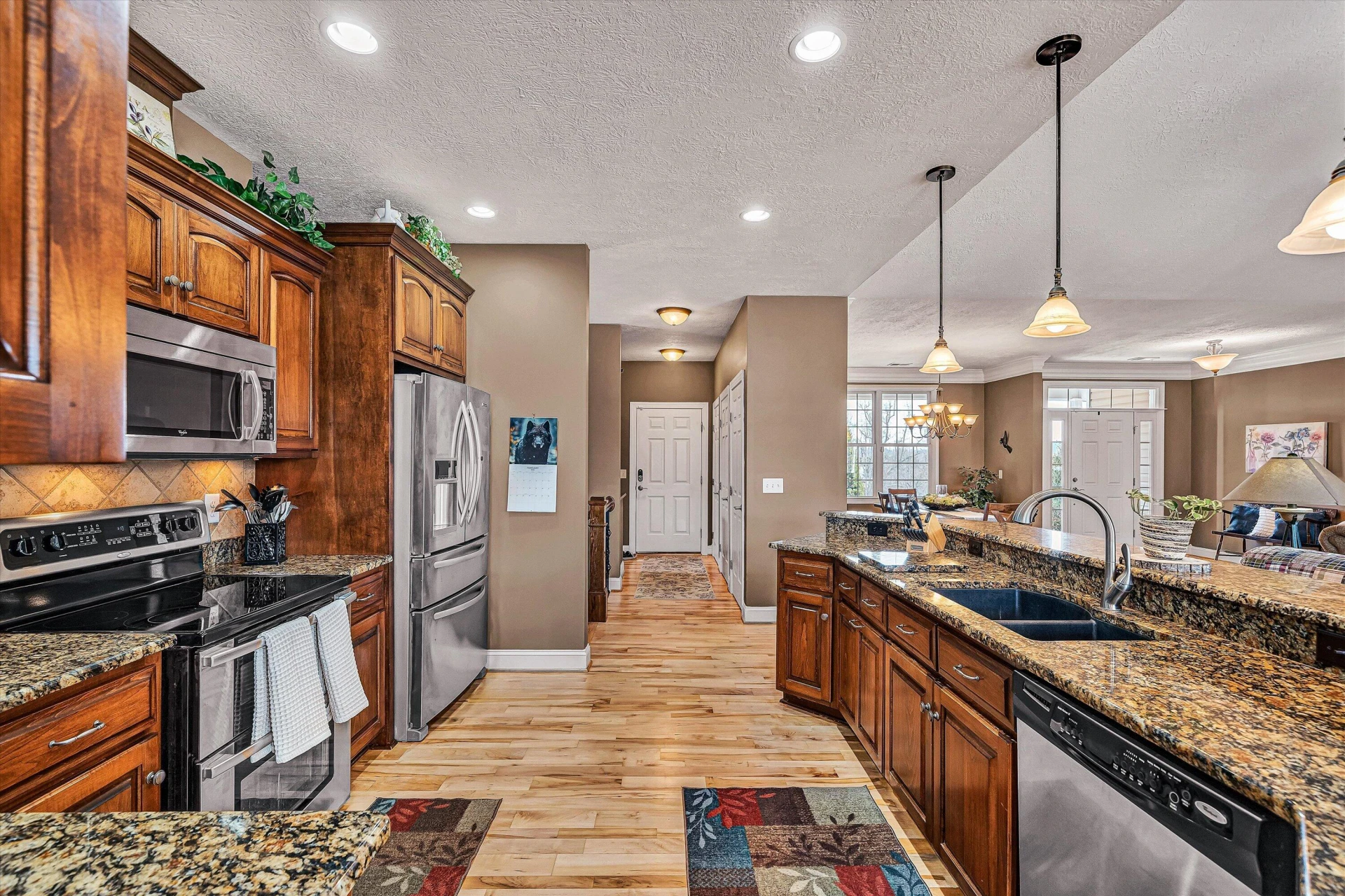 323 DEERBERRY LN - Photo 26