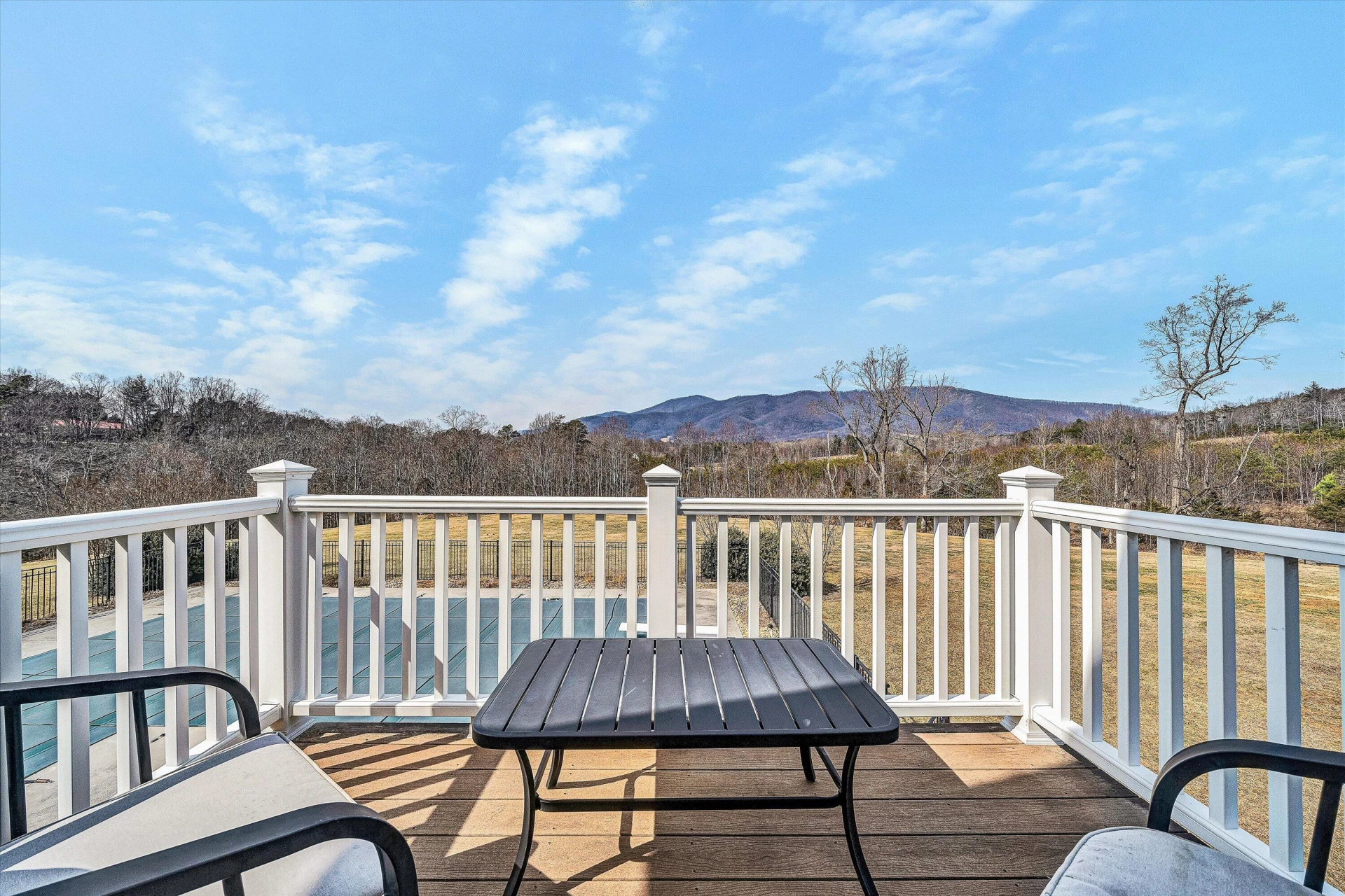 323 DEERBERRY LN - Photo 32