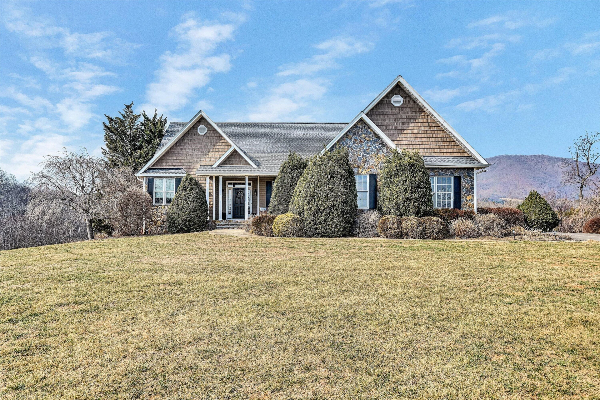 323 DEERBERRY LN - Photo 8