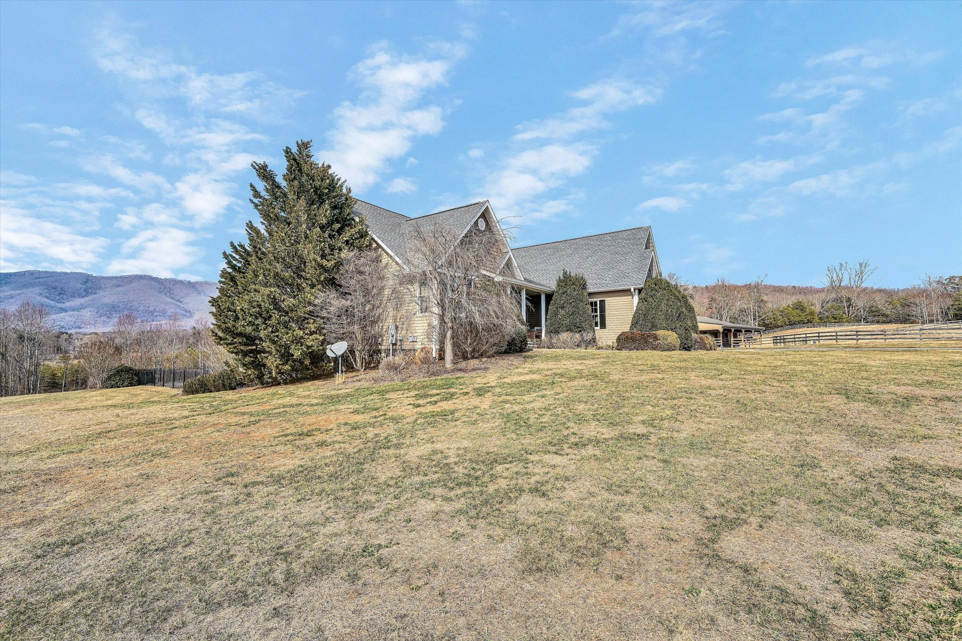 323 DEERBERRY LN - Photo 86