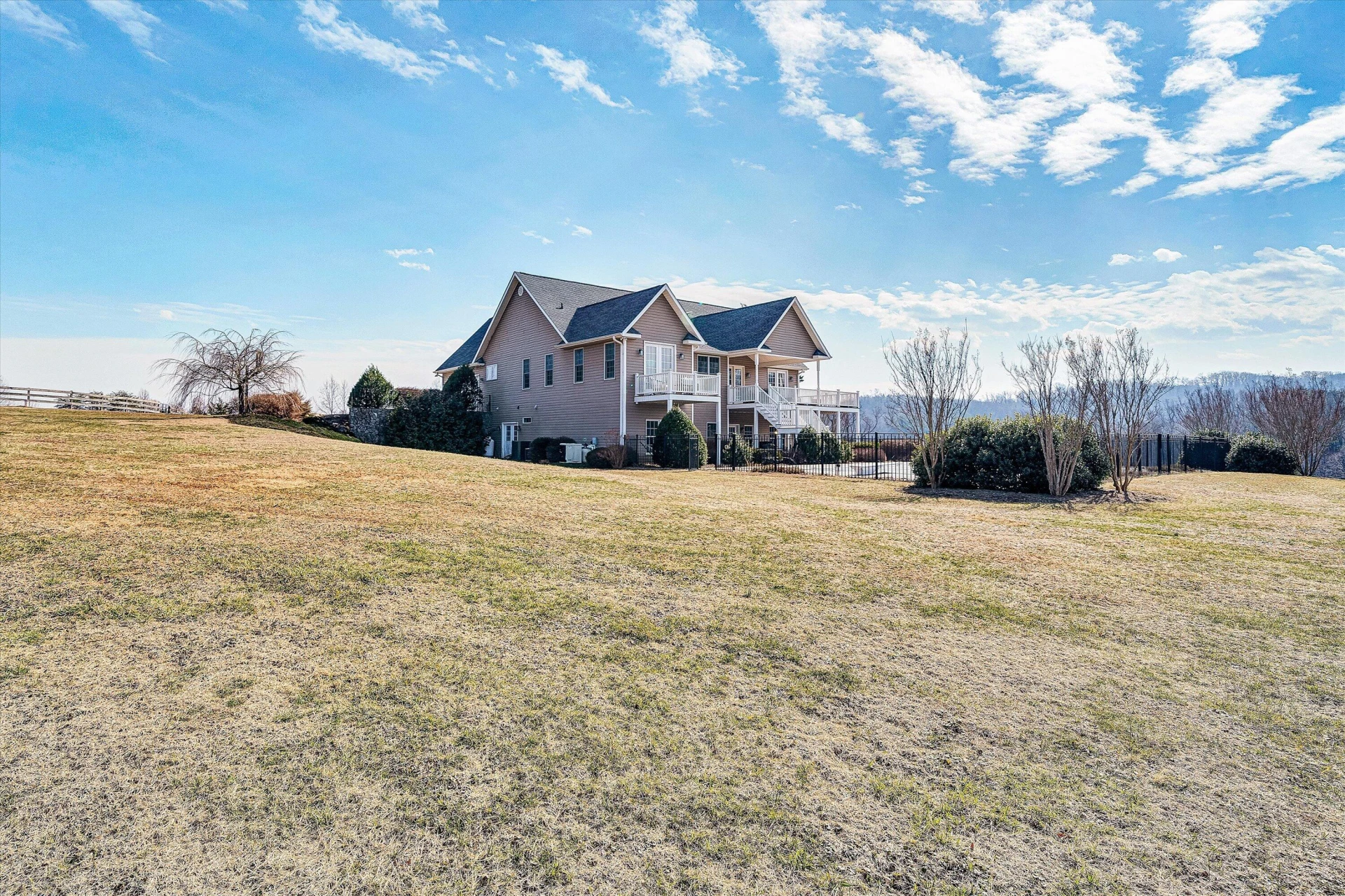 323 DEERBERRY LN - Photo 88