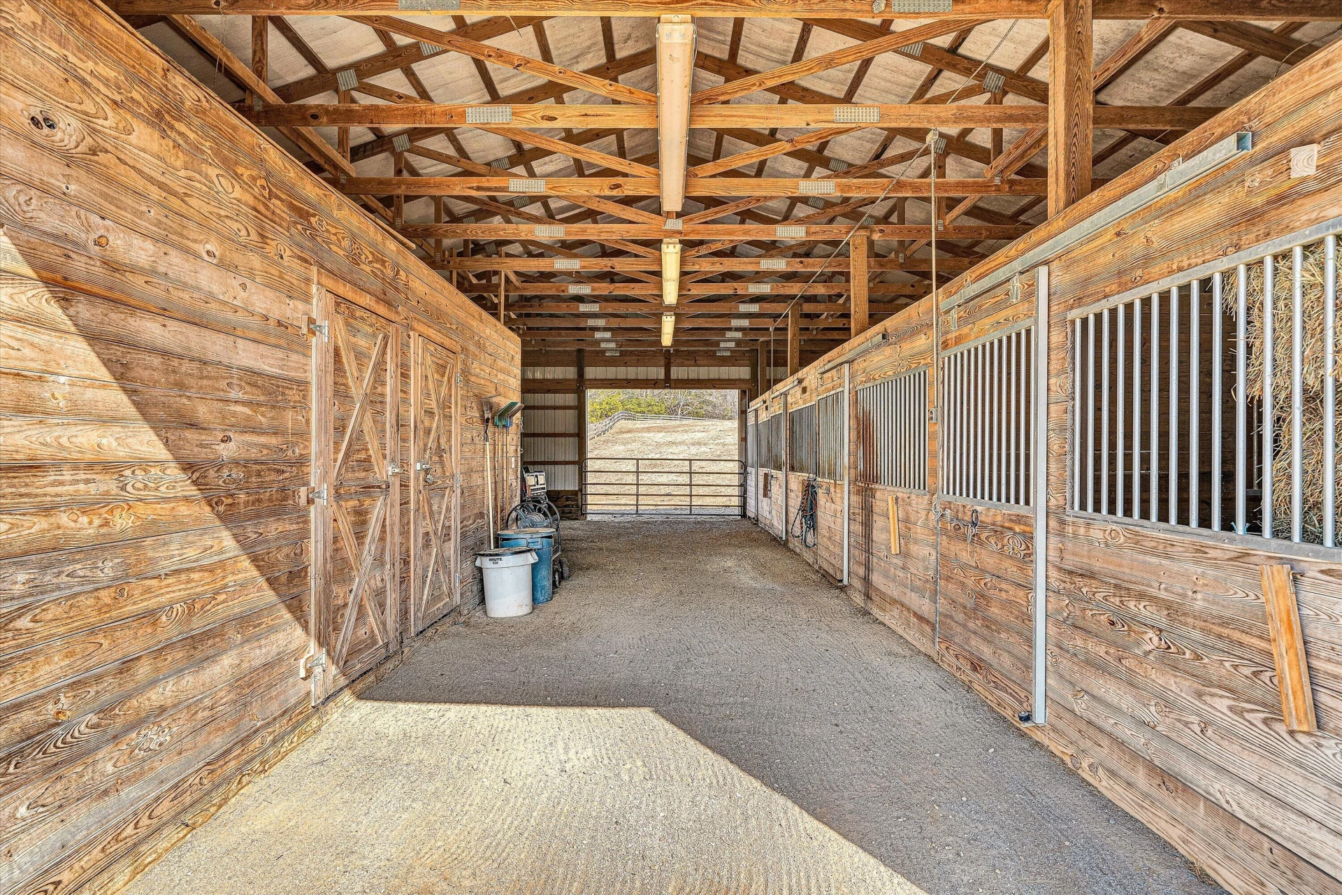 323 DEERBERRY LN - Photo 92