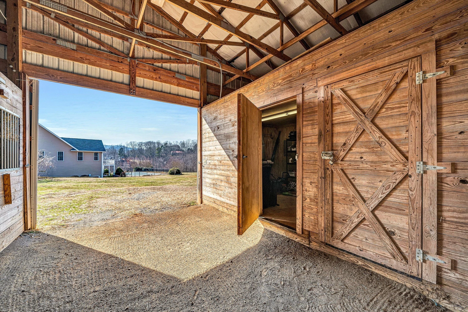 323 DEERBERRY LN - Photo 95