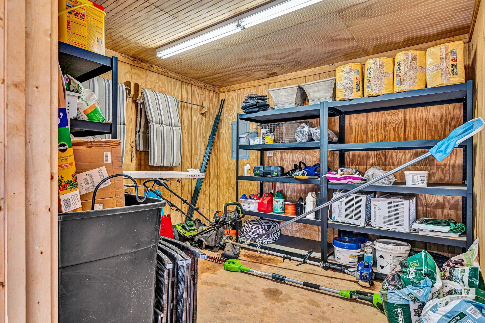 323 DEERBERRY LN - Photo 96