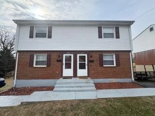 137 Princeton CIR NE