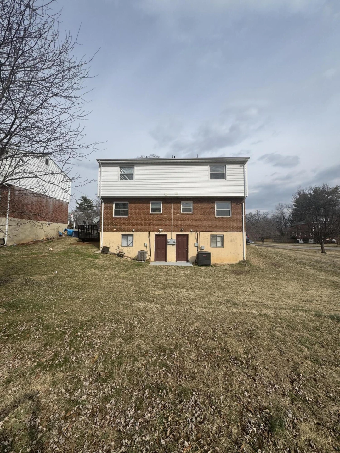 137 Princeton CIR NE - Photo 11