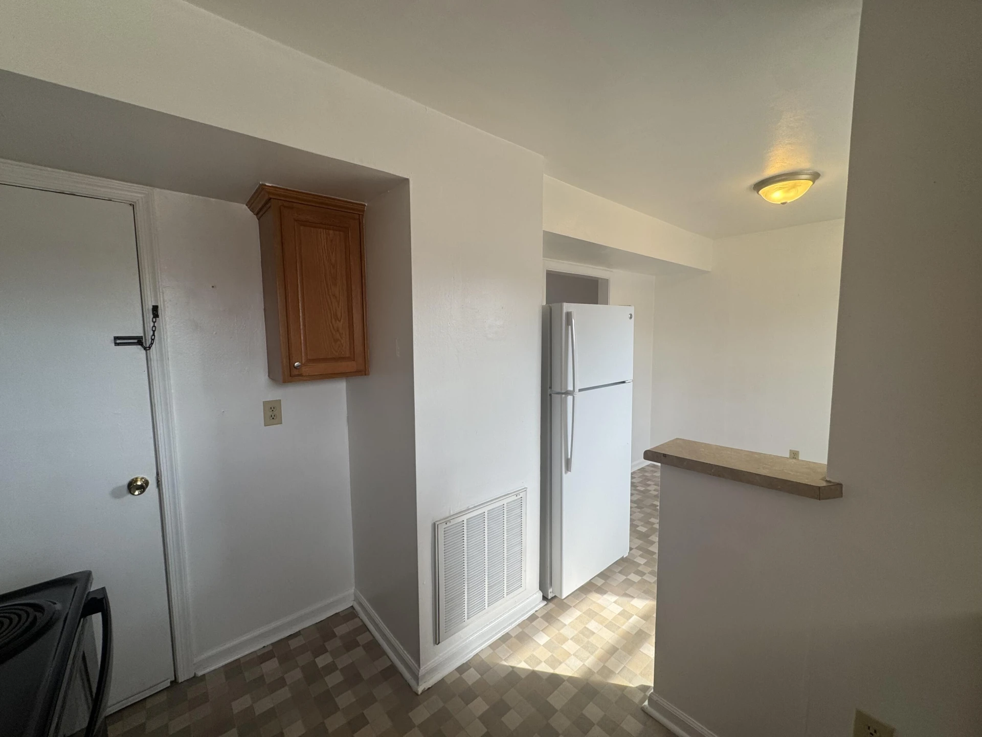 137 Princeton CIR NE - Photo 14