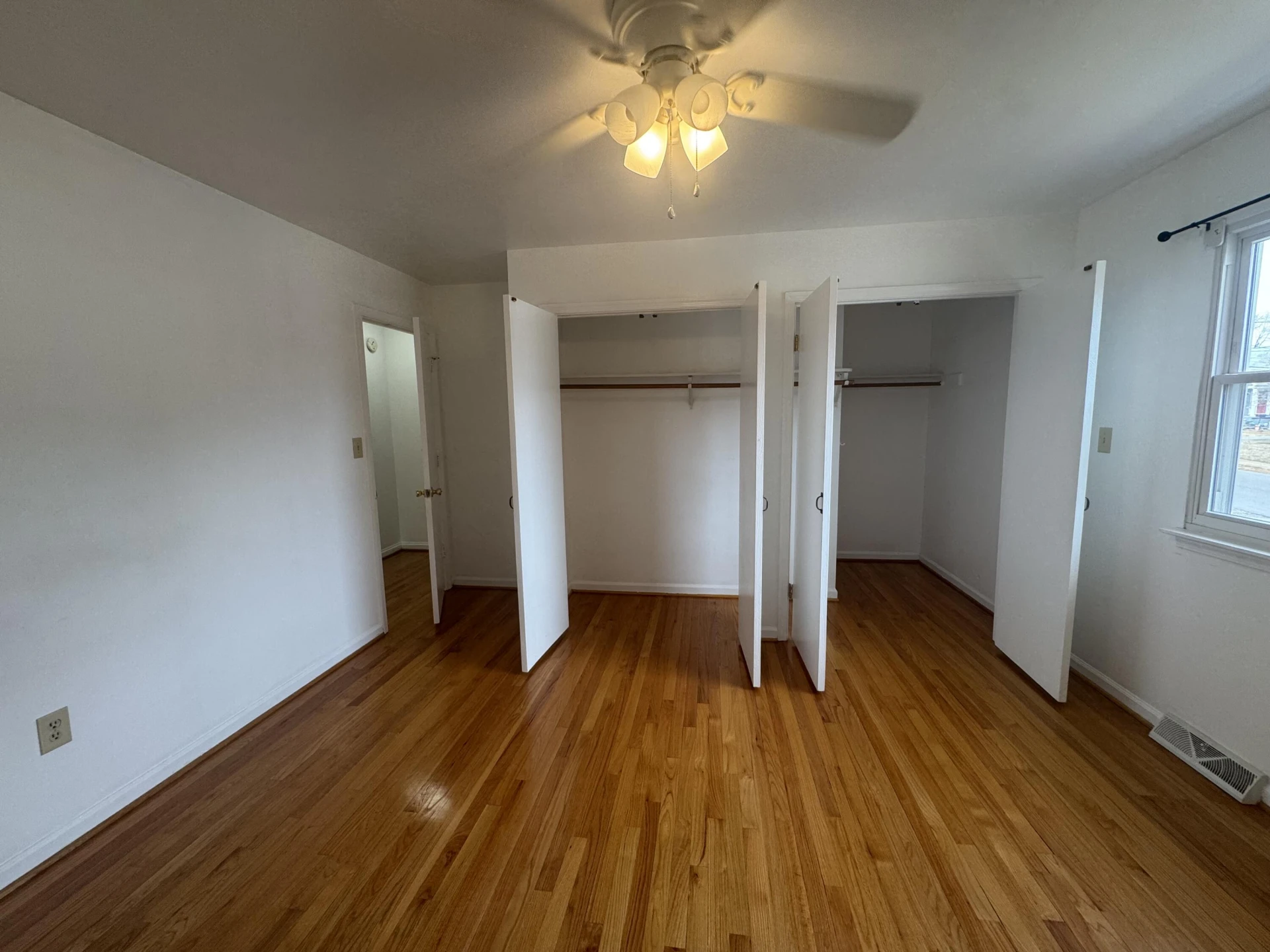 137 Princeton CIR NE - Photo 21