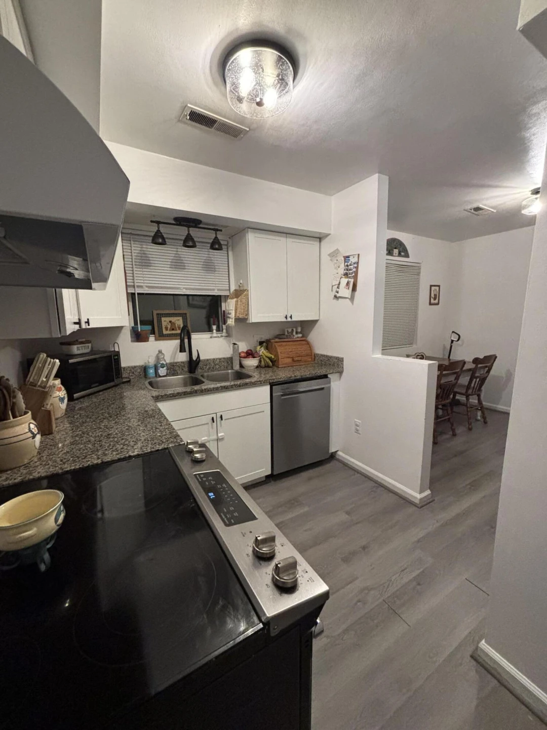 137 Princeton CIR NE - Photo 4