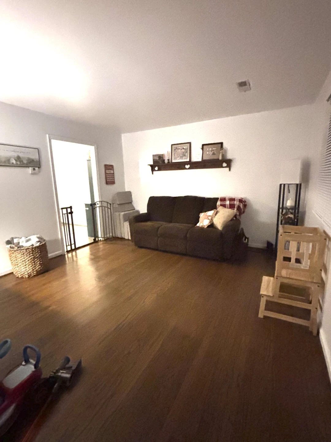 137 Princeton CIR NE - Photo 8