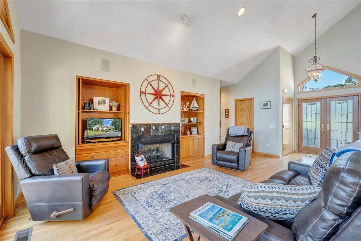 451 Sourwood DR - Photo 12