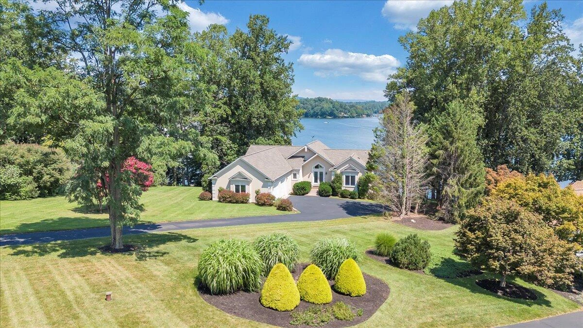 451 Sourwood DR - Photo 102