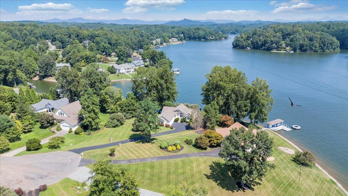 451 Sourwood DR - Photo 106
