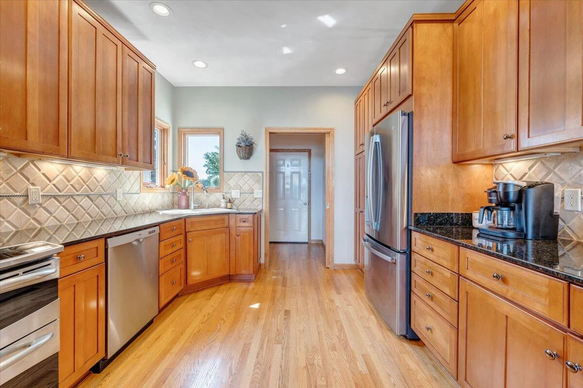 451 Sourwood DR - Photo 25