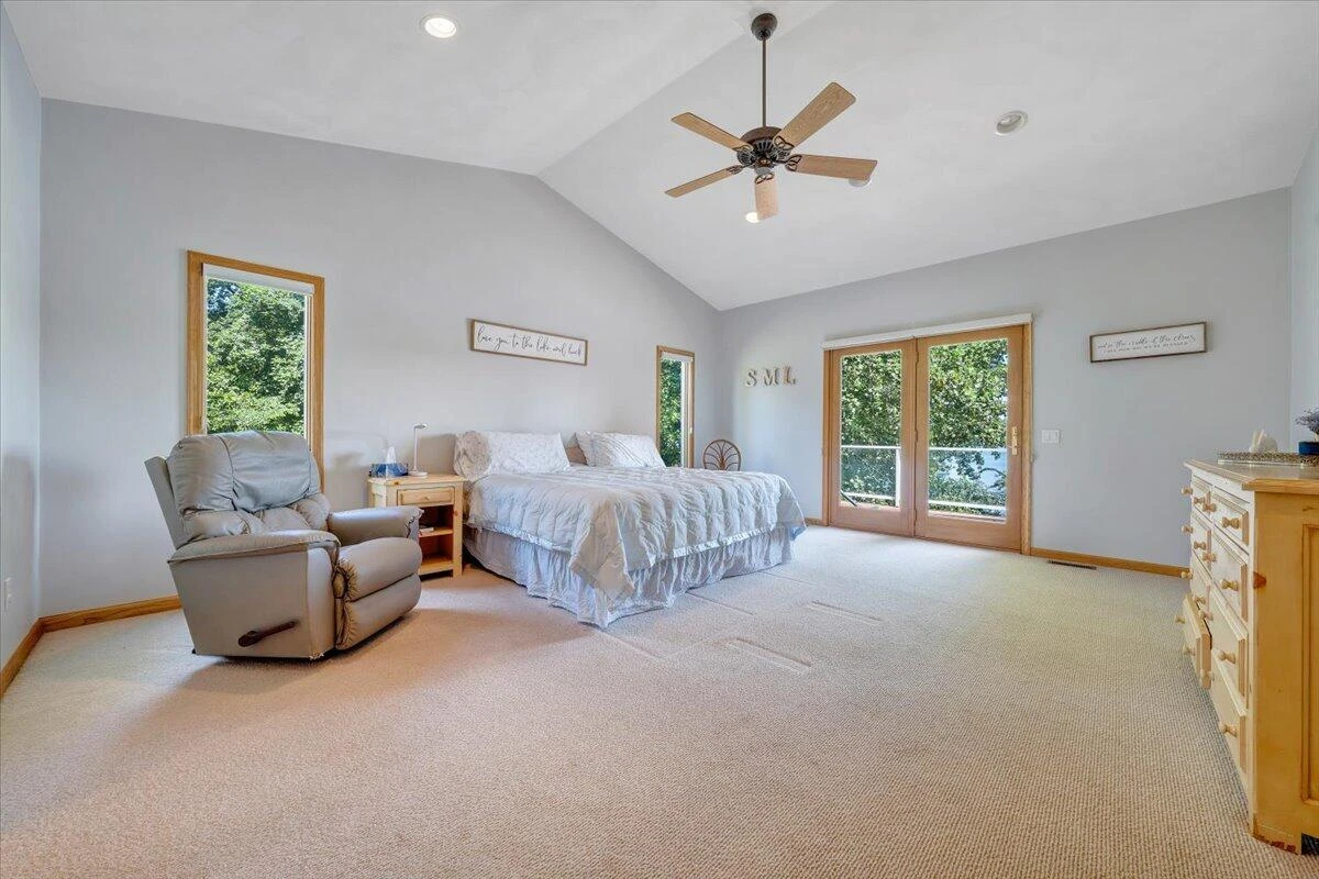 451 Sourwood DR - Photo 36