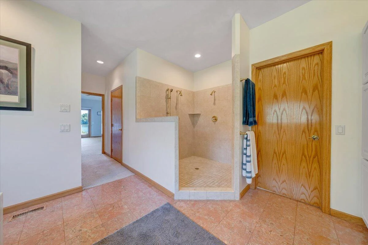 451 Sourwood DR - Photo 44