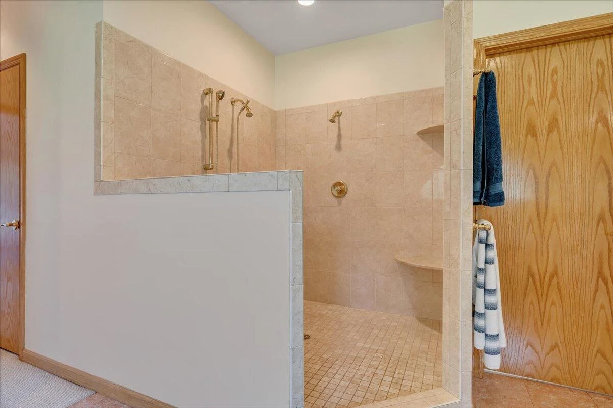 451 Sourwood DR - Photo 45