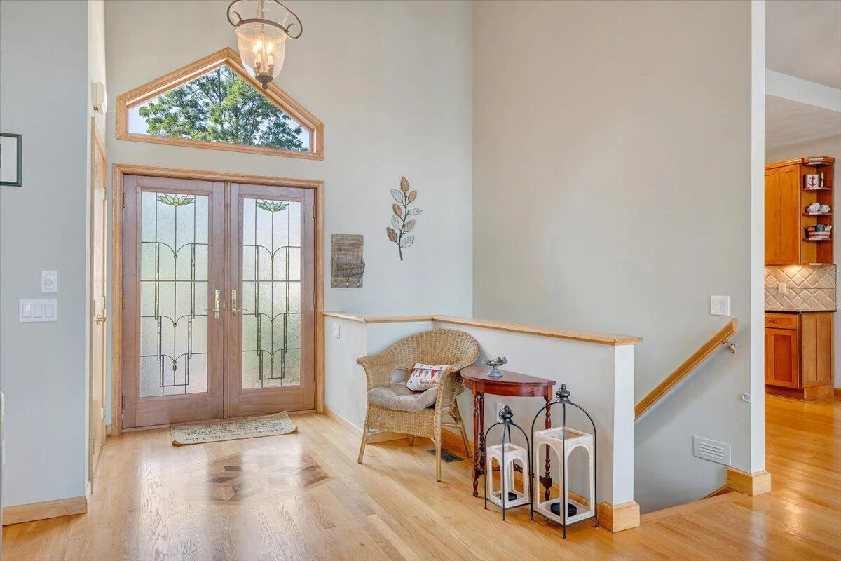 451 Sourwood DR - Photo 8
