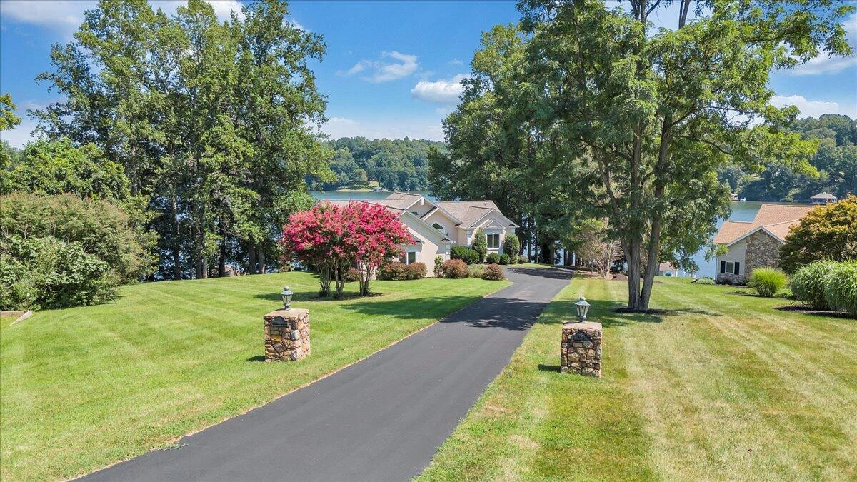 451 Sourwood DR - Photo 95