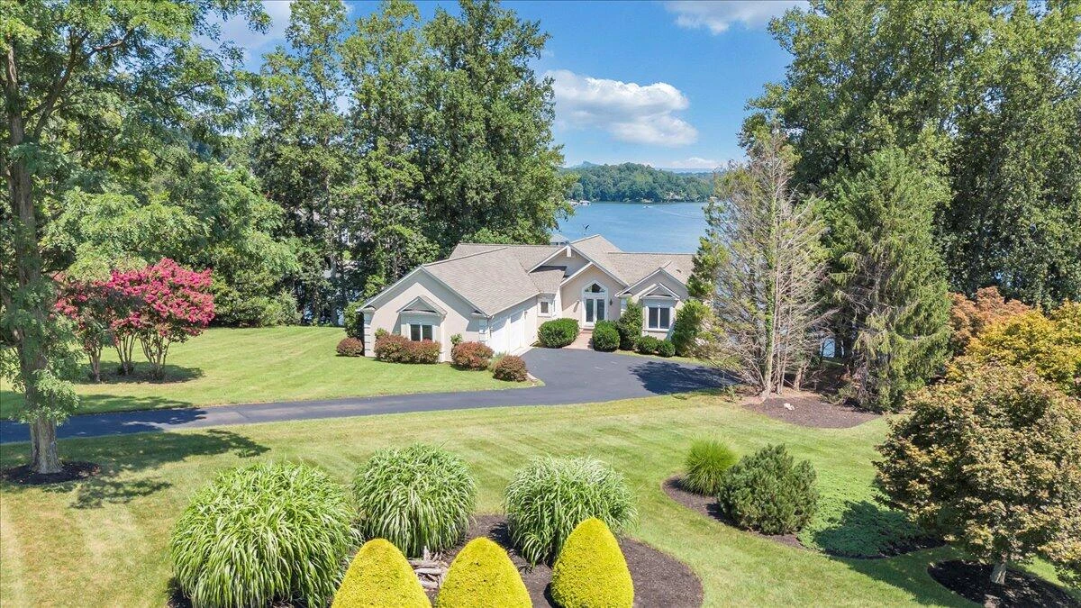 451 Sourwood DR - Photo 101