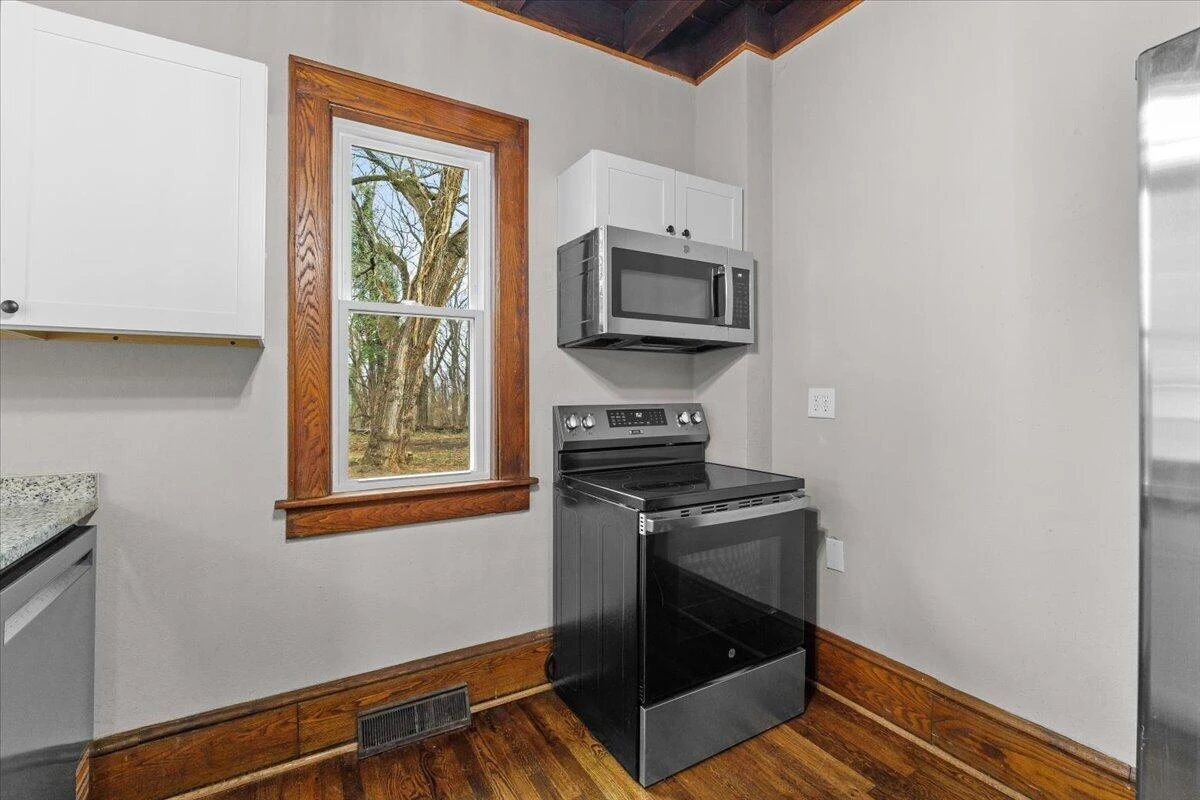 1705 Brad CT - Photo 14