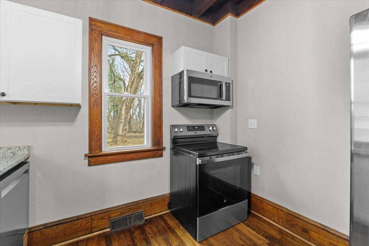 1705 Brad CT - Photo 13