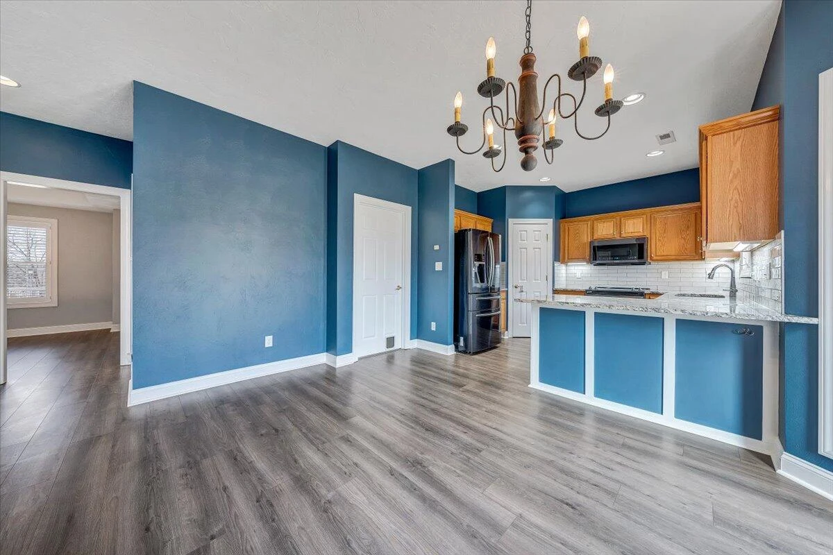 712 Doyle ST - Photo 25