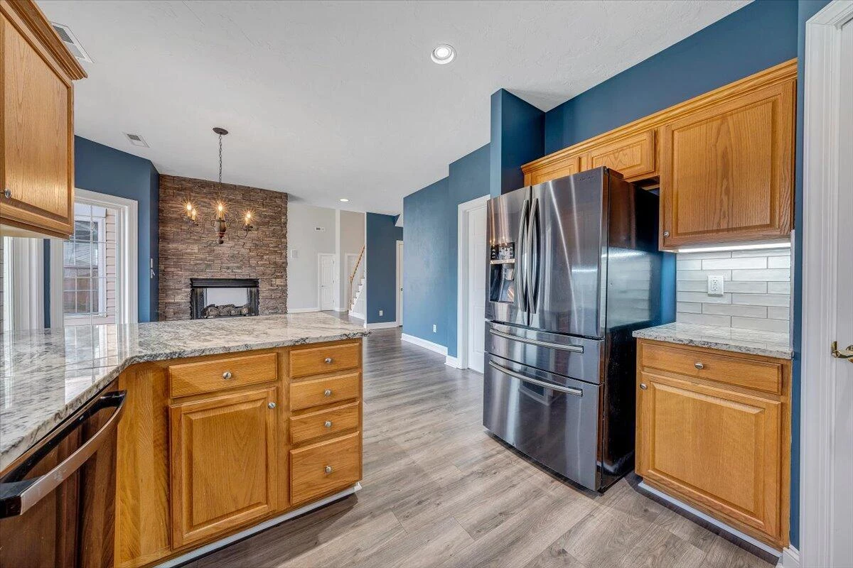 712 Doyle ST - Photo 30