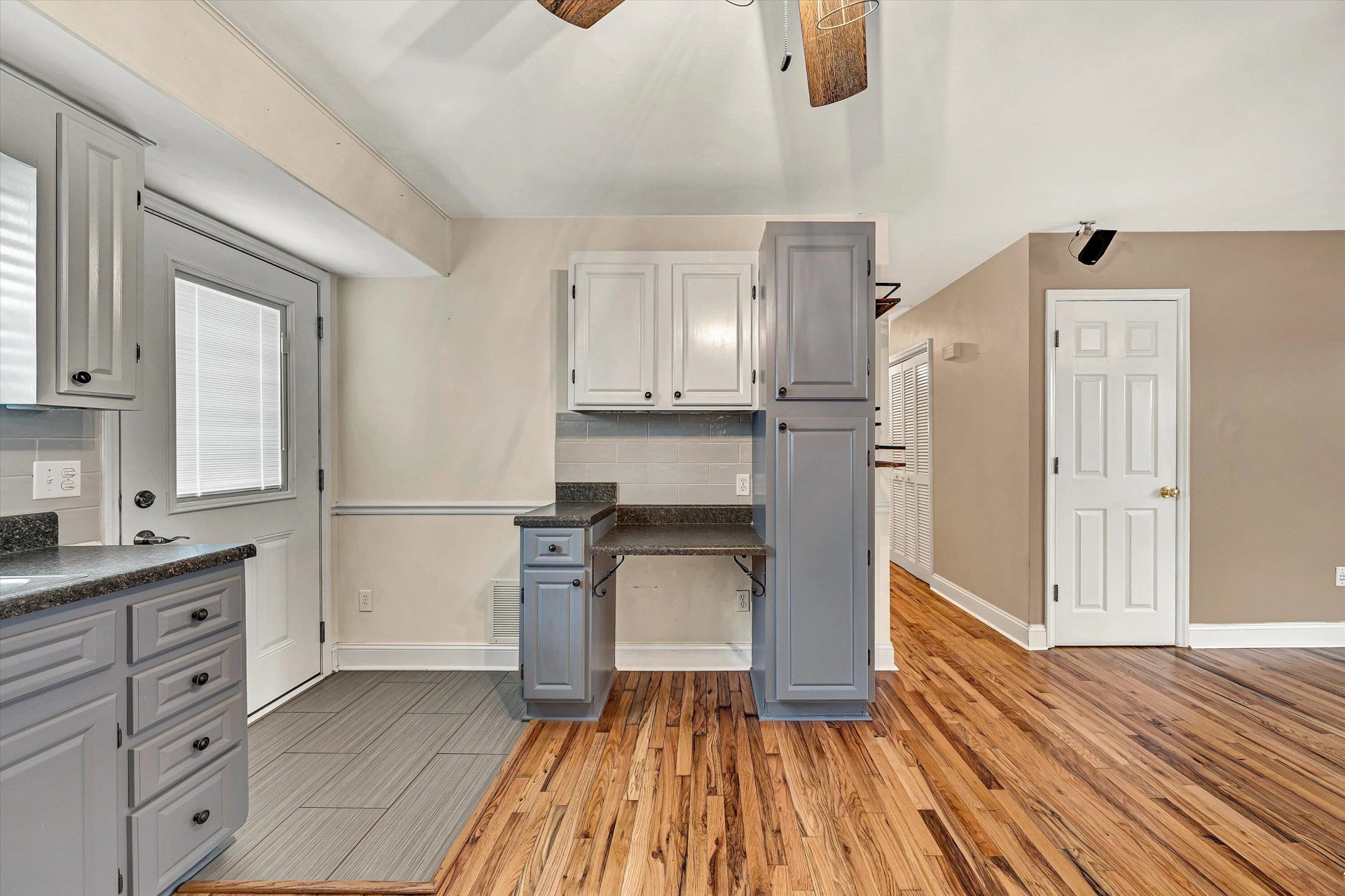 5050 Stewartsville RD - Photo 15