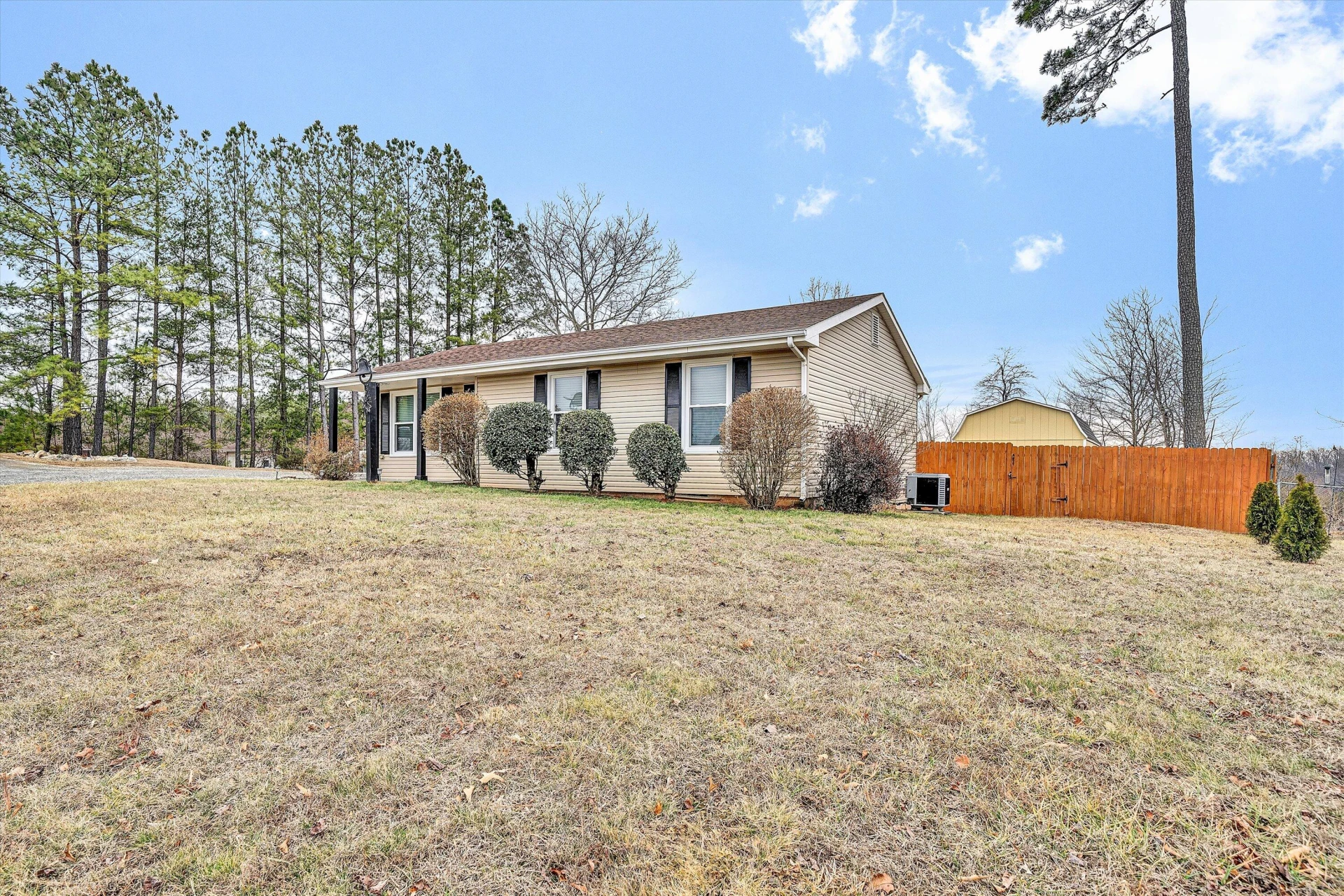 5050 Stewartsville RD - Photo 3