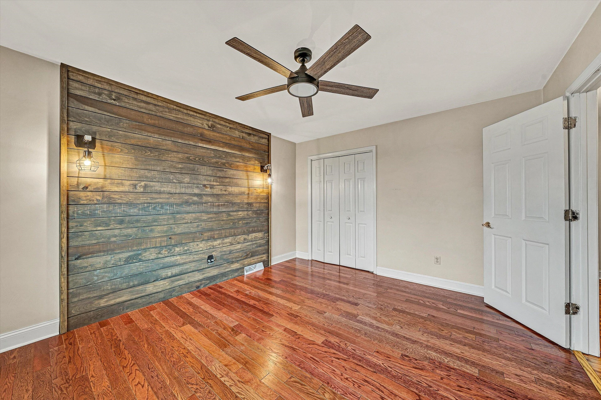 5050 Stewartsville RD - Photo 22