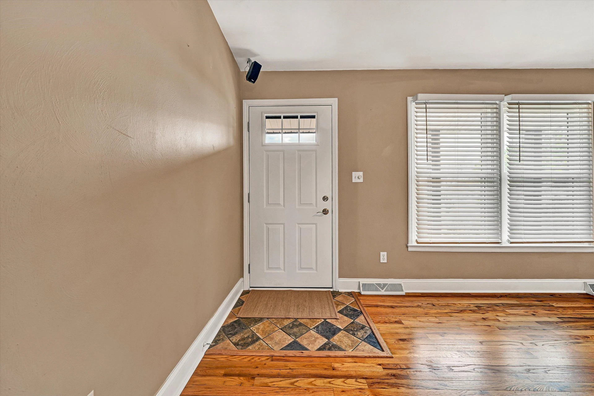 5050 Stewartsville RD - Photo 6