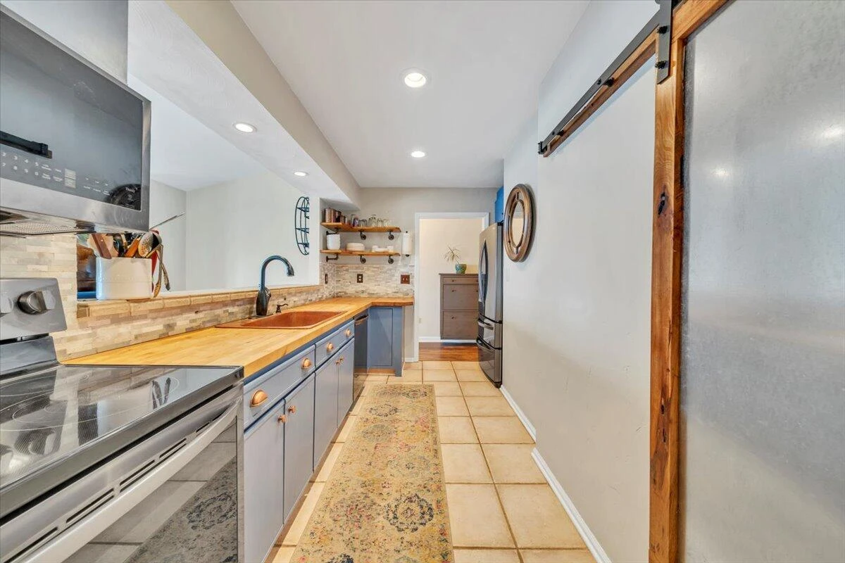 93 Peninsula Point DR #B-5 - Photo 10