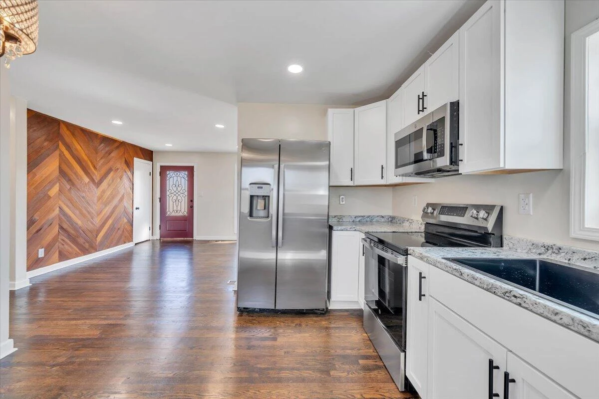 2410 Avalon AVE NW - Photo 11